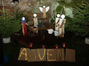 Waldadvent in der Fatima-Grotte (© Karl-Franz Thiede)